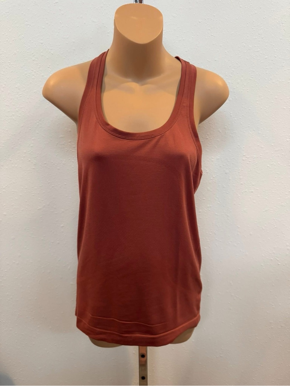 Lululemon size 6